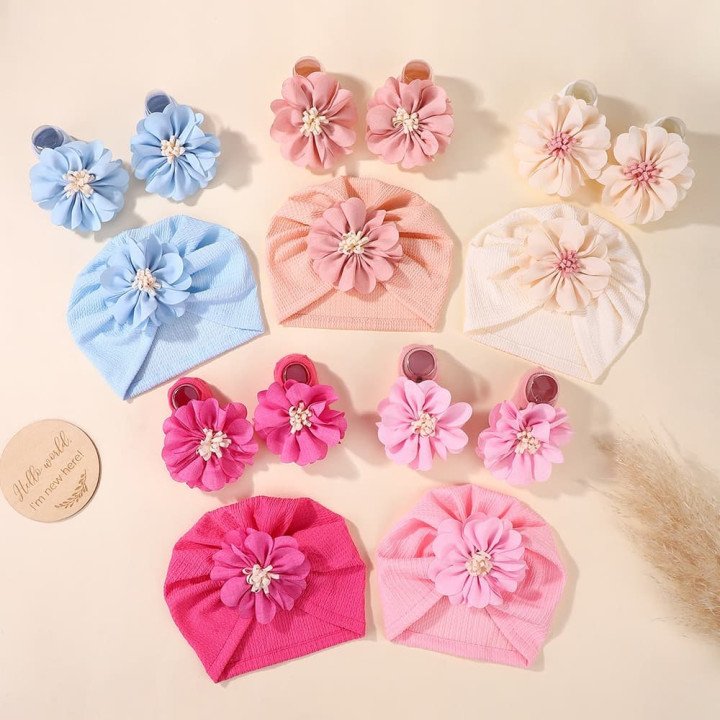 BONNET PLUS CHAUSSONS ROSE FONCE